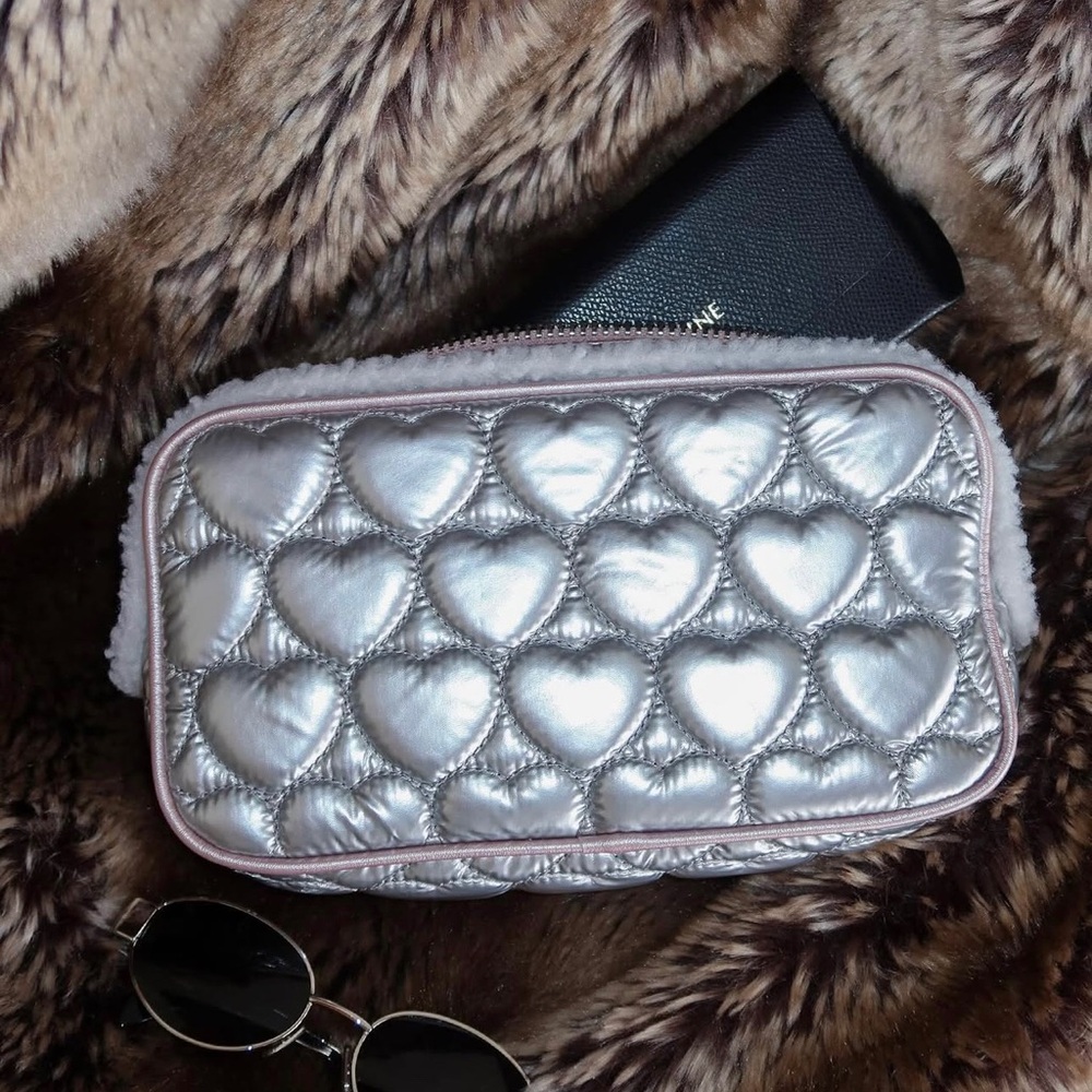 Stoney Clover Lane Snow Lodge Small Pouch